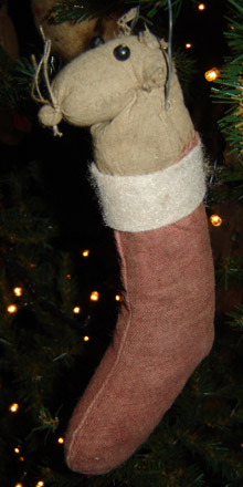 CT133 Mouse in Stocking Ornie-