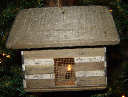 CT135 Log Cabin Ornie-