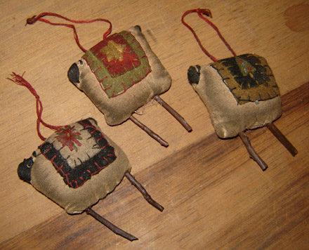 CT164 Primitive Sheep Ornies-Set of 3-