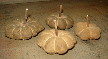 FH117 Set of 4 Mini Pumpkins-
