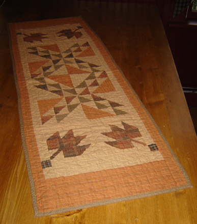 FH125 Fall Leaves Quilted Runner-