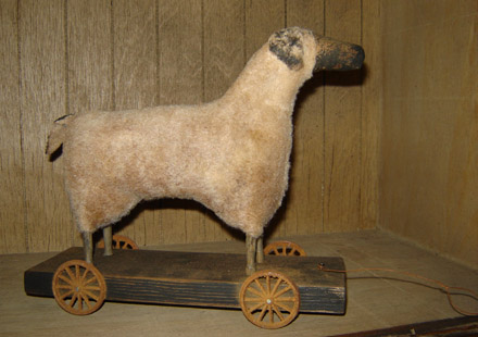 MO110 Wooly Sheep Pull Toy-