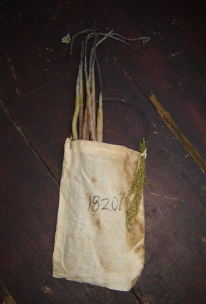 MO119 1820 Candle Bag-