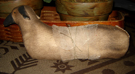 MO140 Prim Resting Sheep-