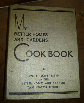 OS102 1934 Better Homes 3-Ring Cookbook-