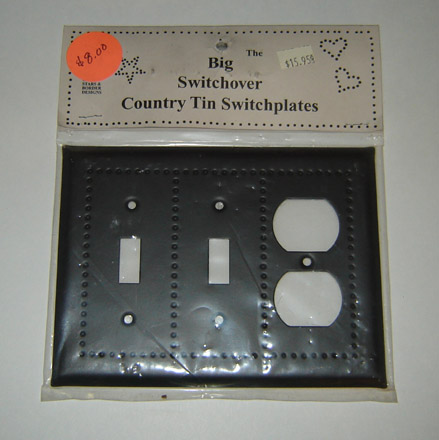 TN134 Triple Switch/Outlet-